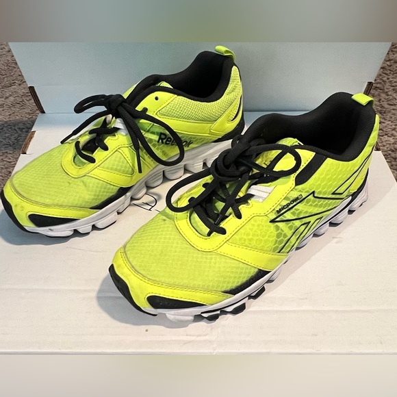 Reebok Men’s Size 5.5 - Picture 1 of 2